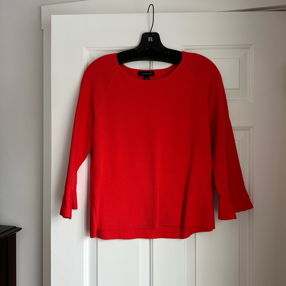 EUC Ann Taylor Sweater